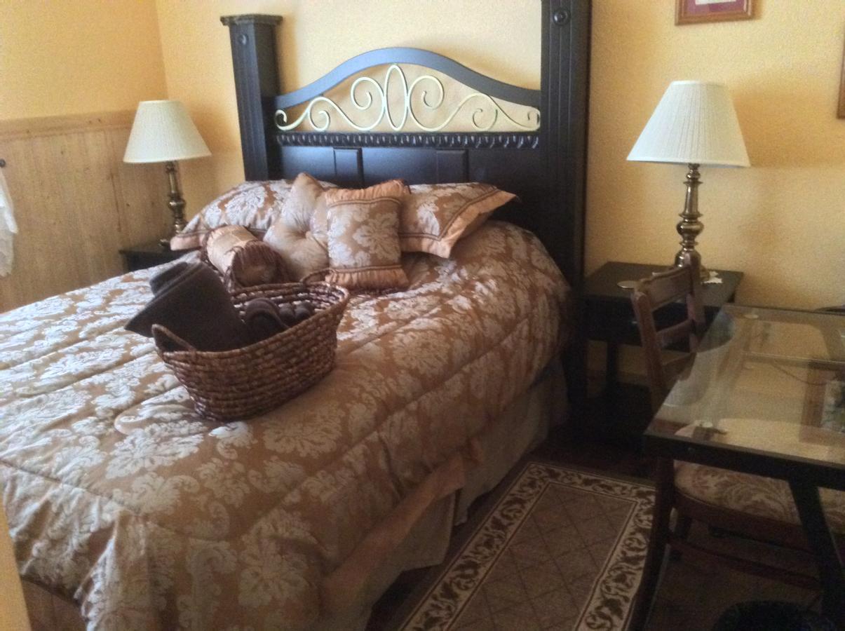 Hotel Midway Bagian luar foto