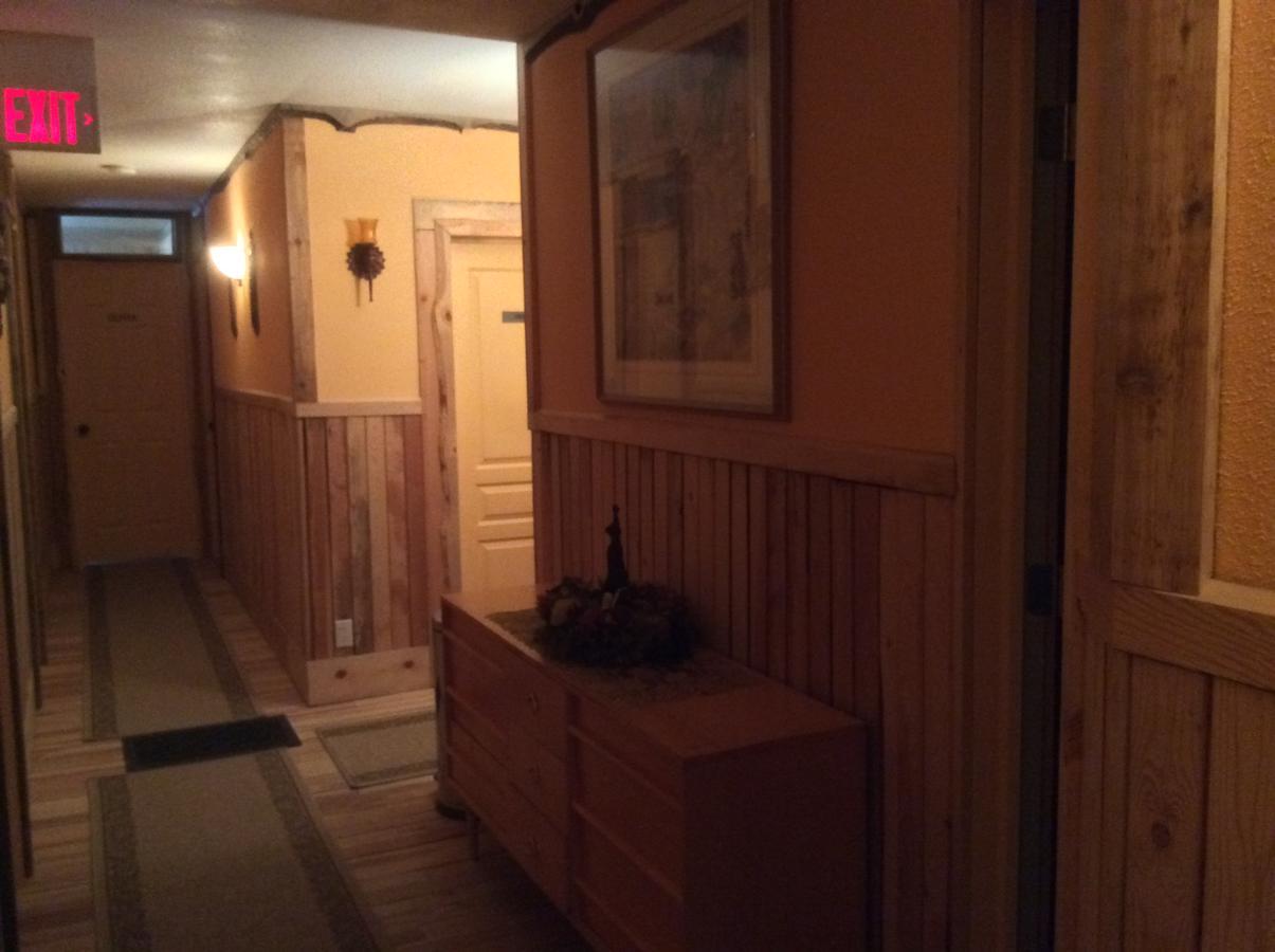 Hotel Midway Bagian luar foto
